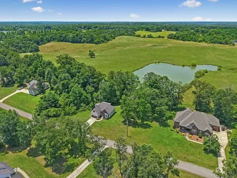 4530 General Forest Circle Bon Aqua TN 37025