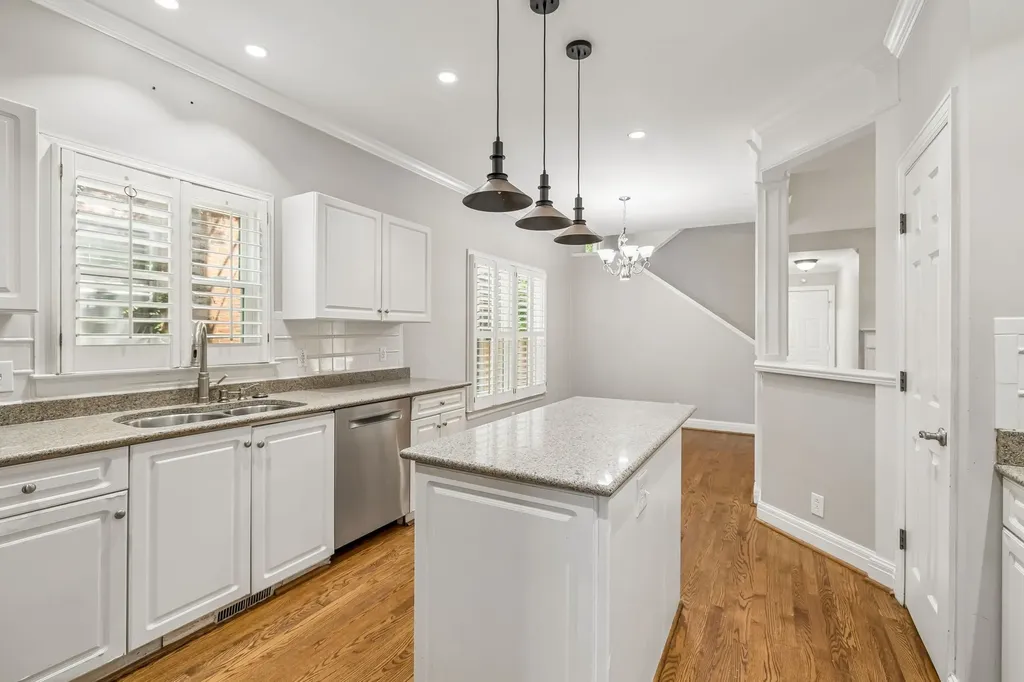 230 Harding Place Nashville TN 37205