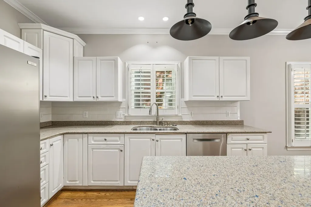 230 Harding Place Nashville TN 37205