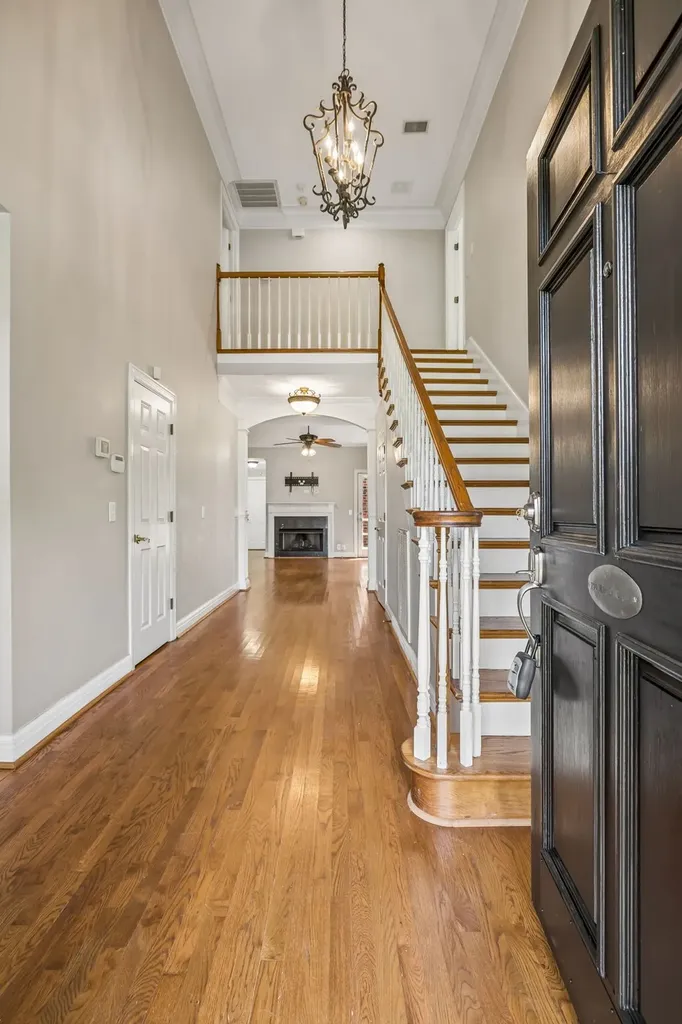 230 Harding Place Nashville TN 37205