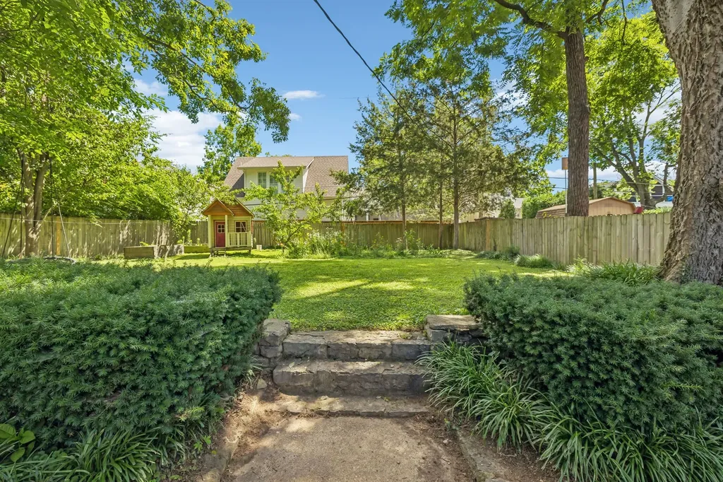 230 Harding Place Nashville TN 37205
