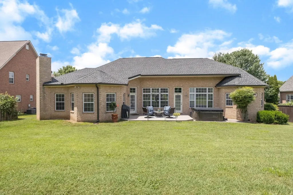 2814 New Port Royal Road Thompsons Station TN 37179