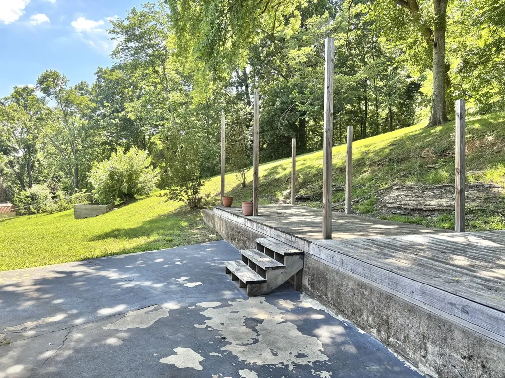 185 Honeysuckle Drive Hendersonville TN 37075