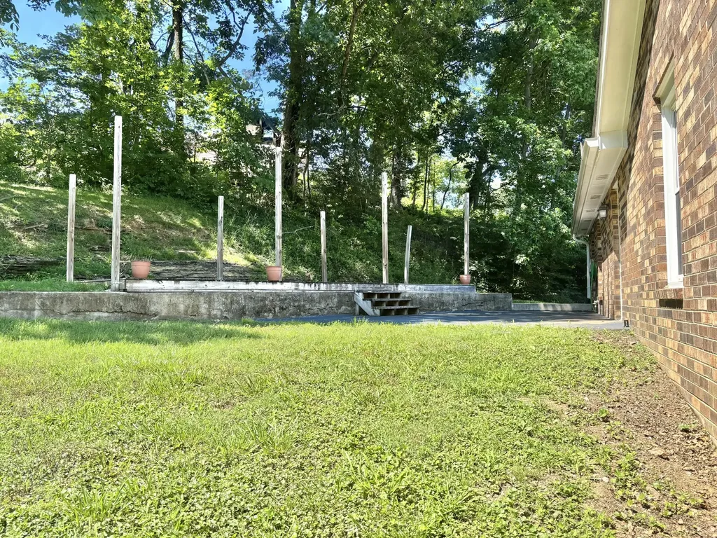 185 Honeysuckle Drive Hendersonville TN 37075