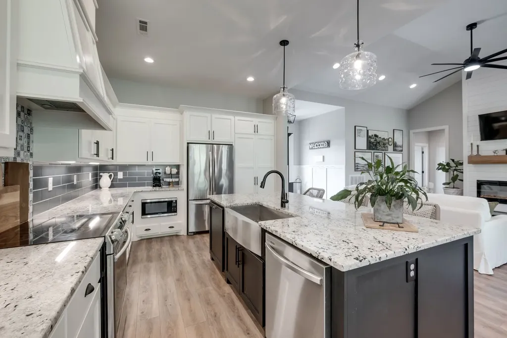 2591 Long Hollow Pike Hendersonville TN 37075