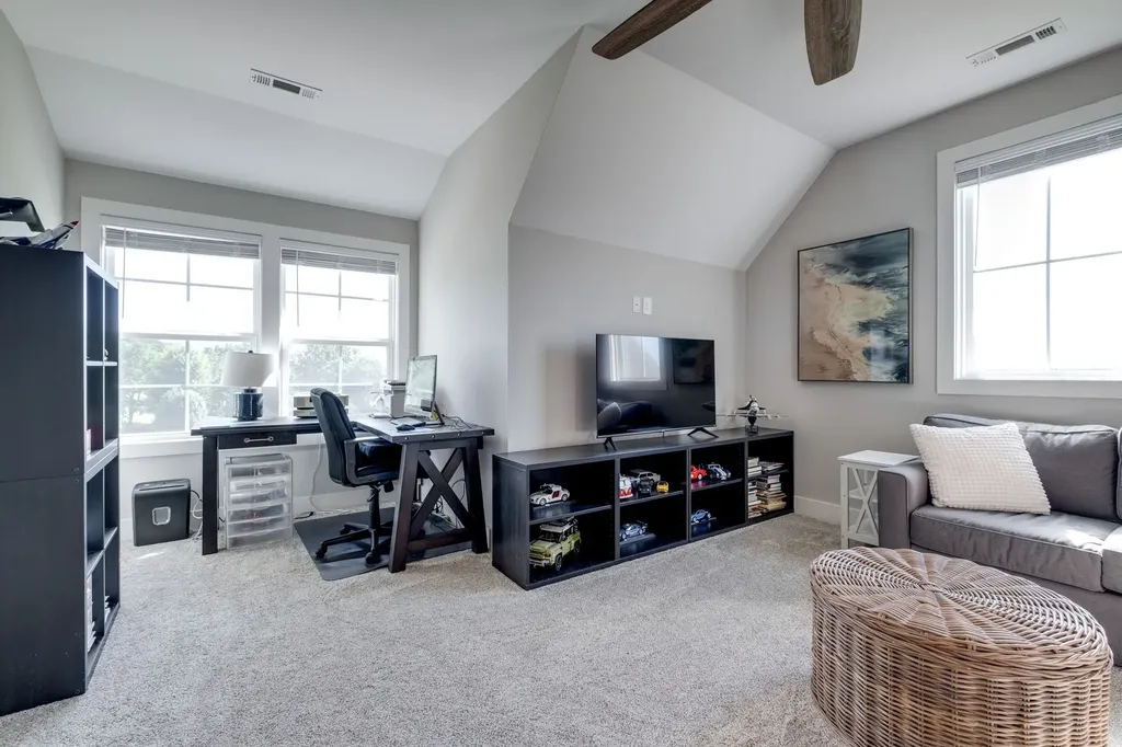 2591 Long Hollow Pike Hendersonville TN 37075