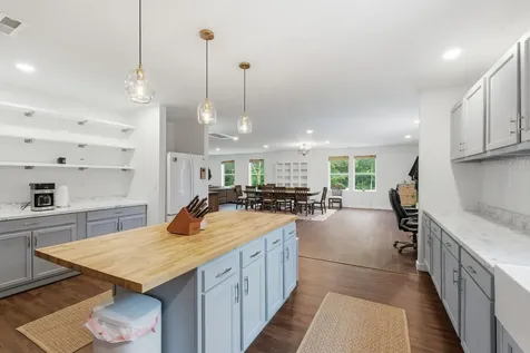 2010 Mosley Ferry Road Chapmansboro TN 37035