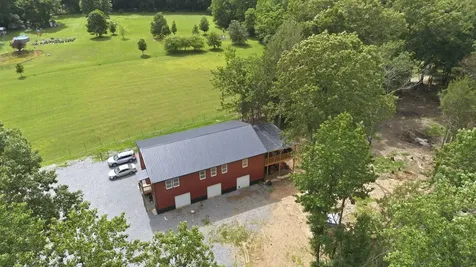 2010 Mosley Ferry Road Chapmansboro TN 37035