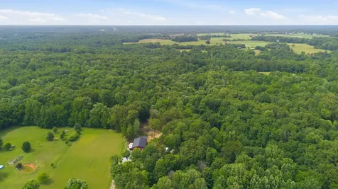 2010 Mosley Ferry Road Chapmansboro TN 37035