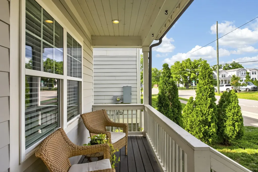 1009 49th Ave, N Nashville TN 37209