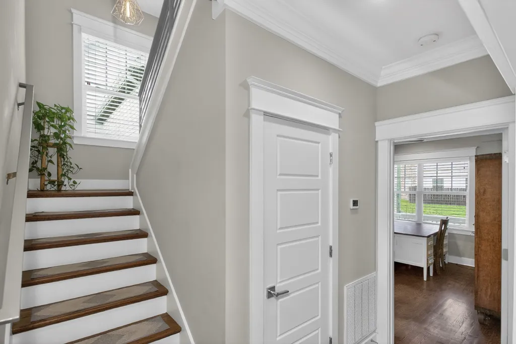 1009 49th Ave, N Nashville TN 37209