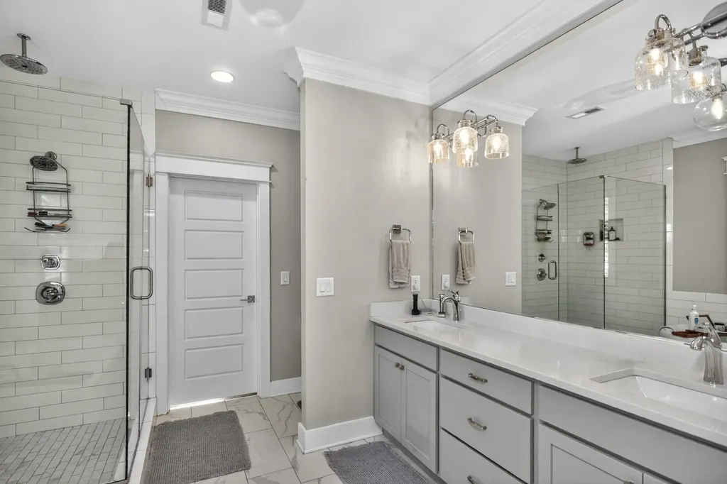 1009 49th Ave, N Nashville TN 37209