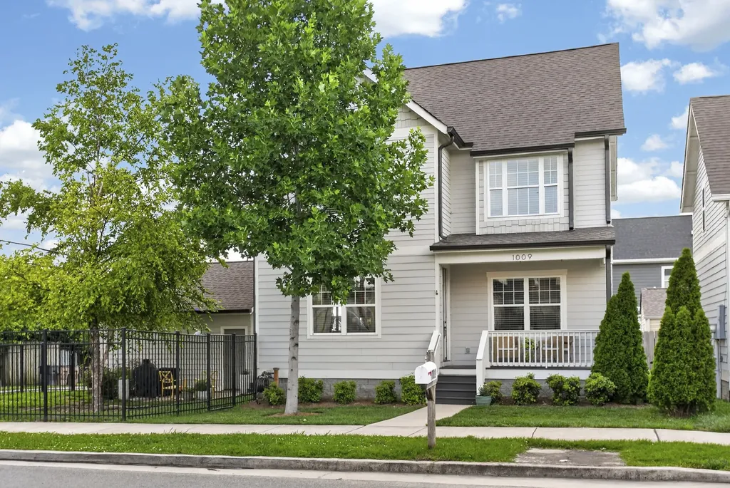 1009 49th Ave, N Nashville TN 37209