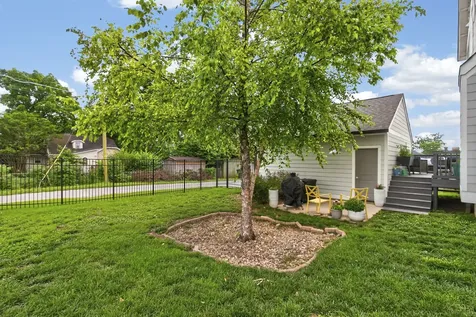 1009 49th Ave, N Nashville TN 37209