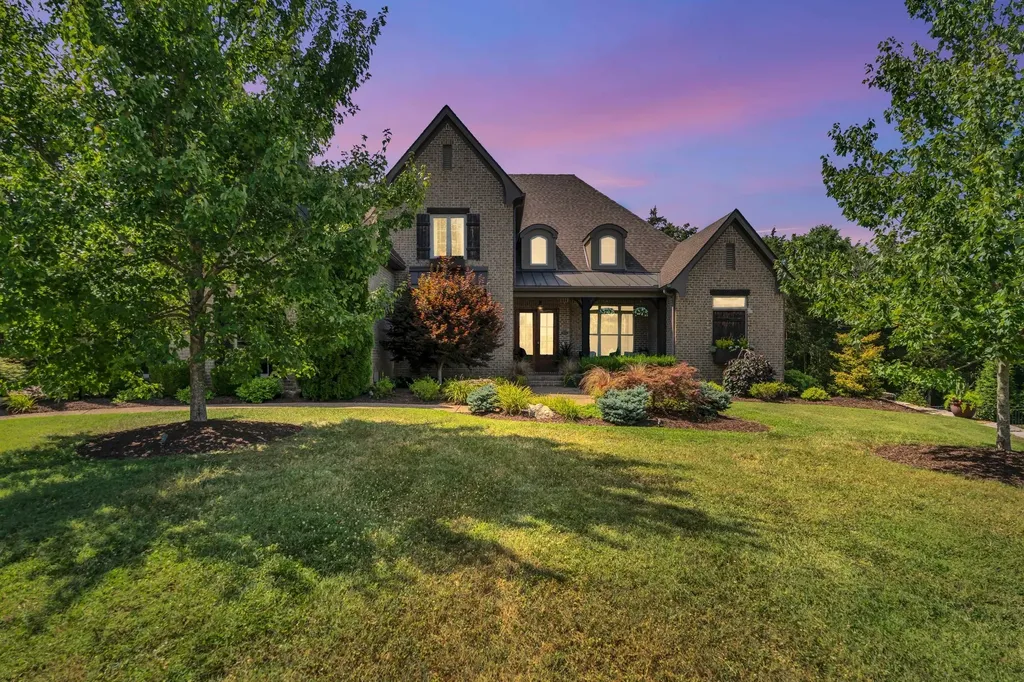 1818 Eaves Court Nolensville TN 37135
