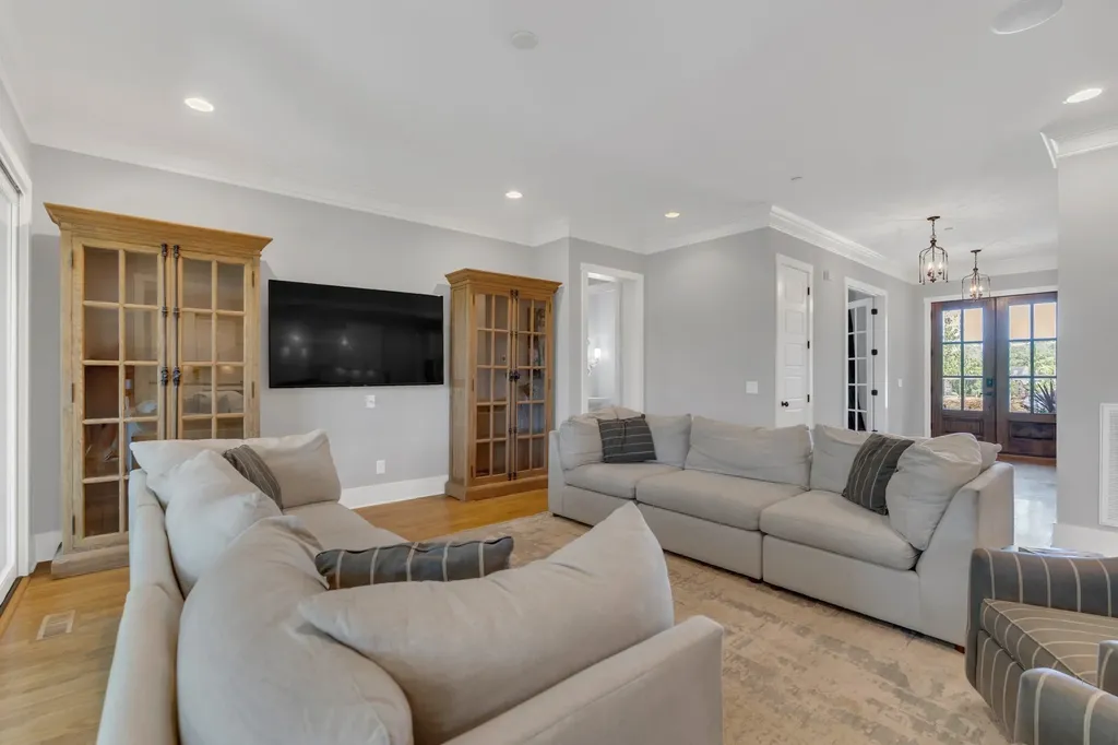 1818 Eaves Court Nolensville TN 37135