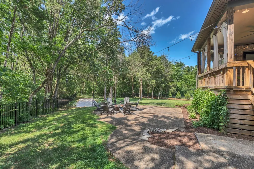 1818 Eaves Court Nolensville TN 37135