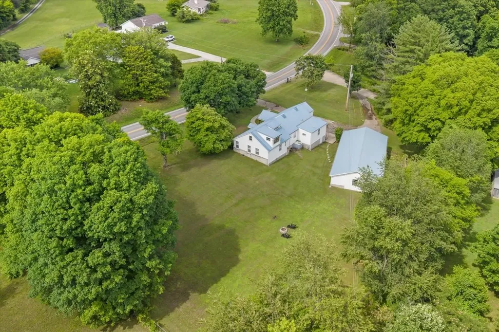 3030 Highway 49, E Charlotte TN 37036