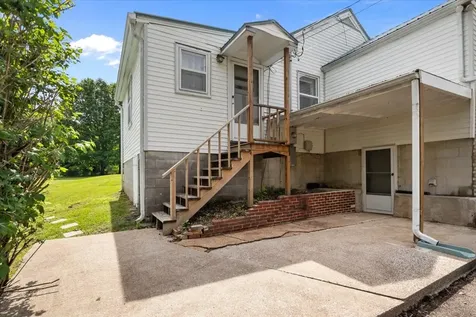 3030 Highway 49, E Charlotte TN 37036