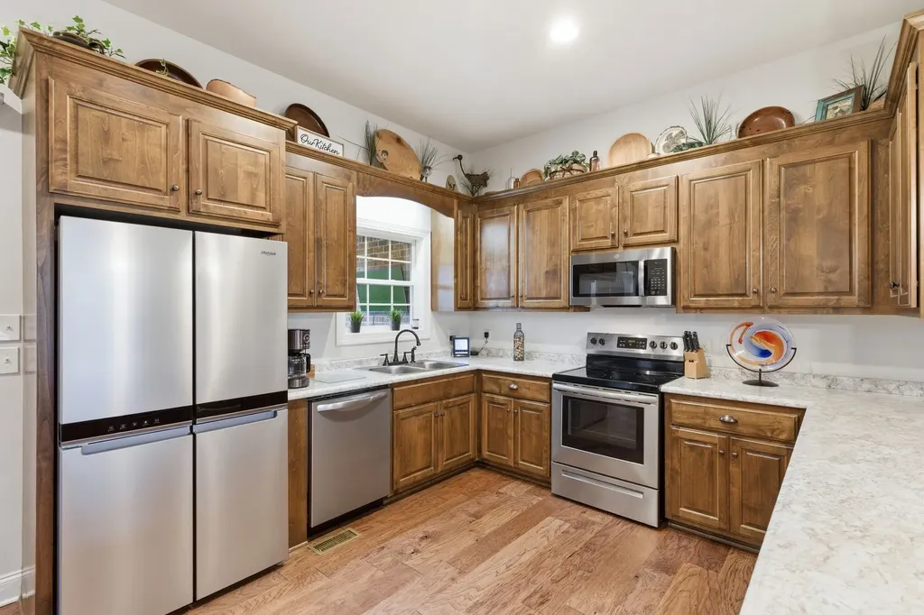 1973 Rolling Meadow Lane Chapel Hill TN 37034