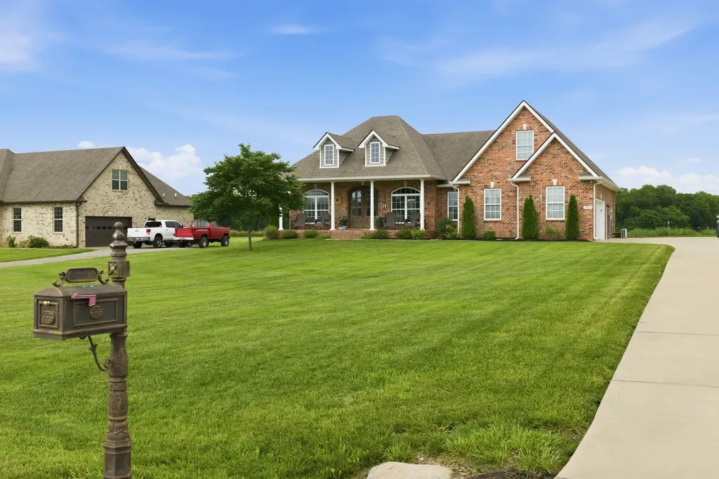 1973 Rolling Meadow Lane Chapel Hill TN 37034
