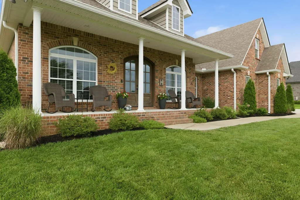 1973 Rolling Meadow Lane Chapel Hill TN 37034