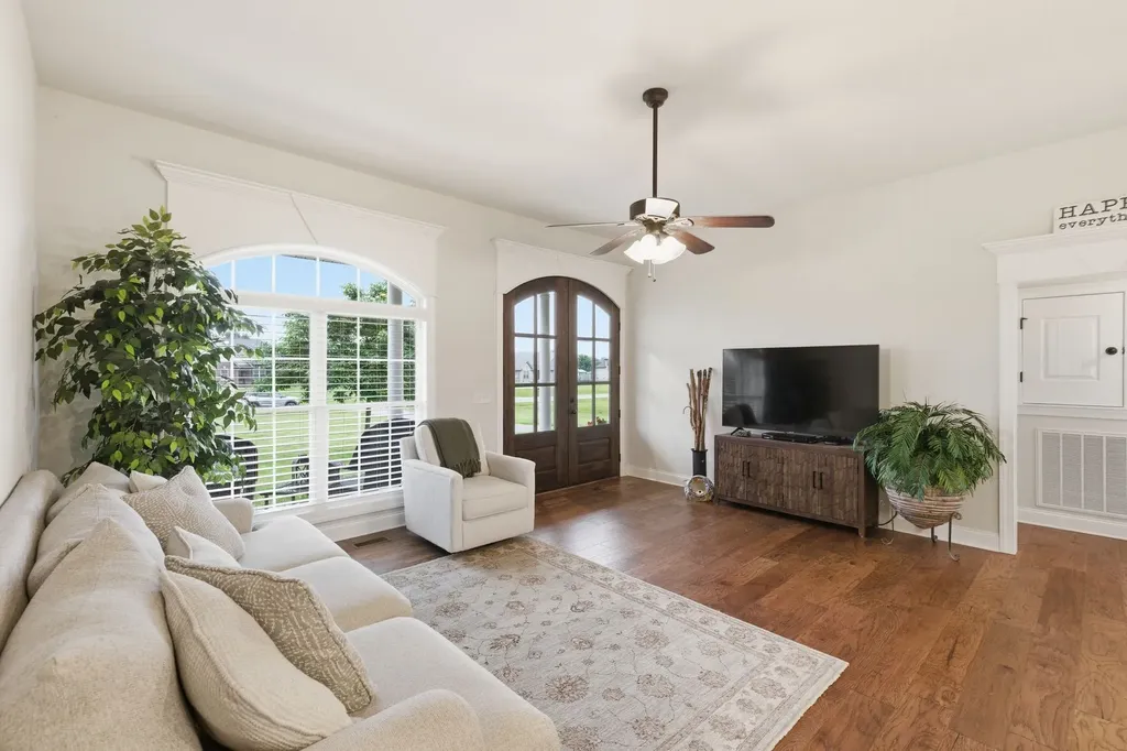 1973 Rolling Meadow Lane Chapel Hill TN 37034