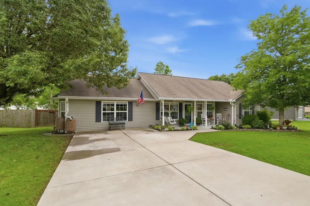 337 Lake Forest Drive La Vergne TN 37086