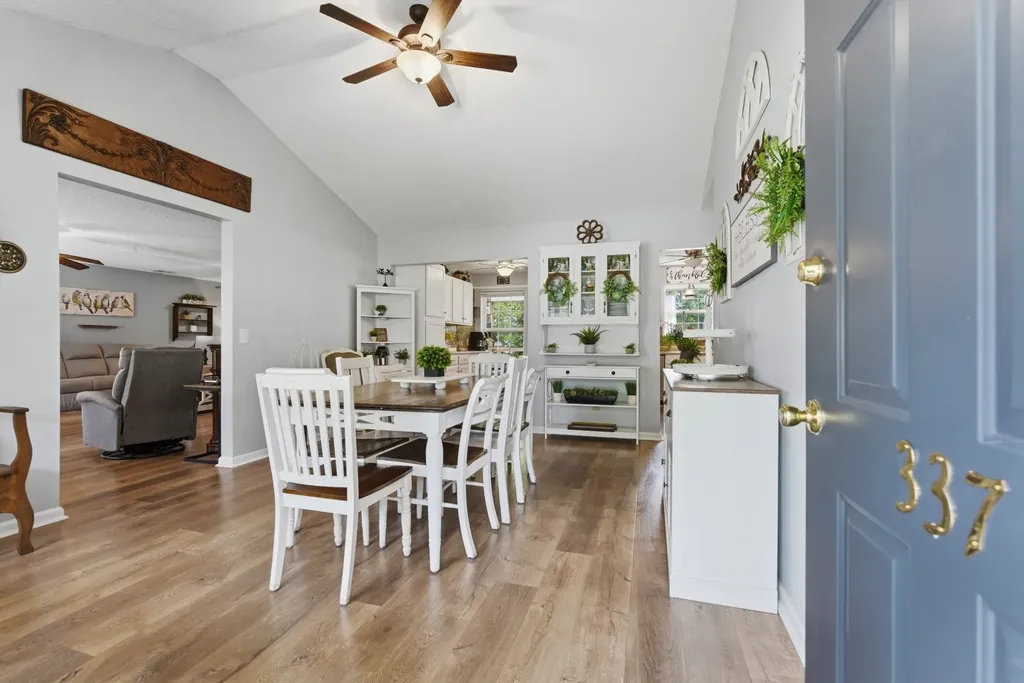 337 Lake Forest Drive La Vergne TN 37086