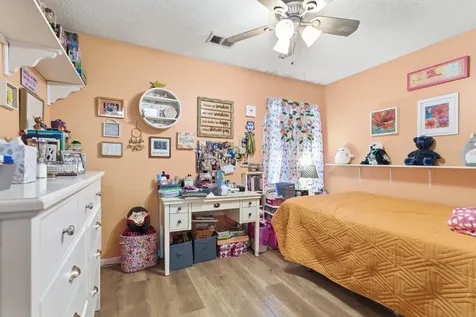 337 Lake Forest Drive La Vergne TN 37086