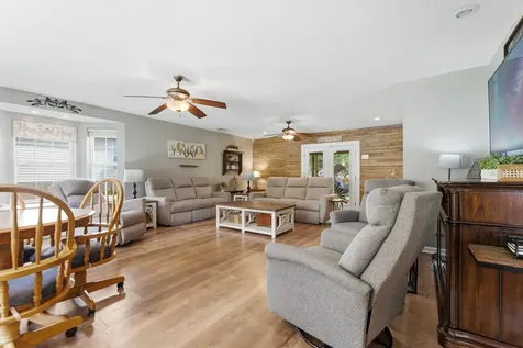 337 Lake Forest Drive La Vergne TN 37086