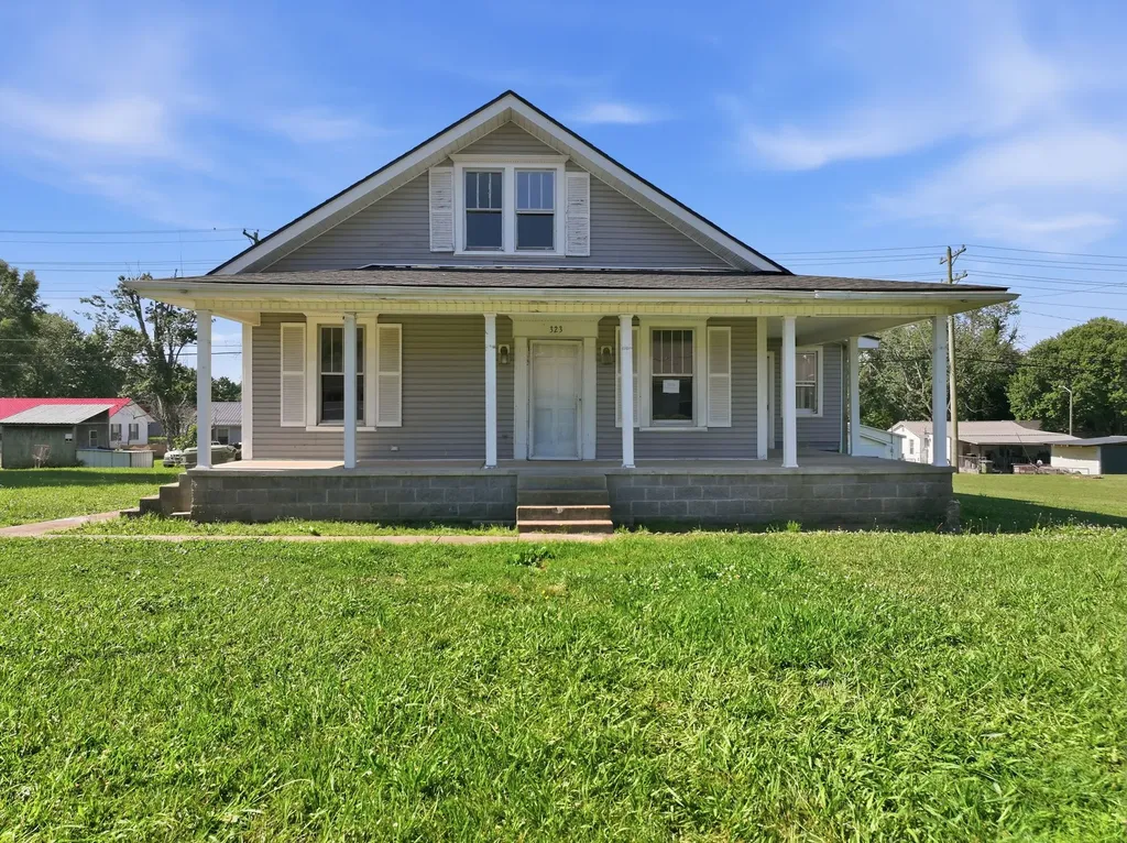 323 Kennedy Street Lawrenceburg TN 38464