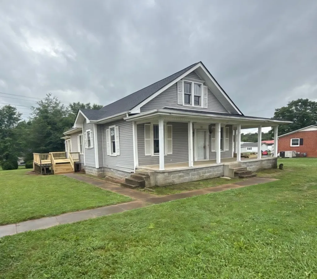 323 Kennedy Street Lawrenceburg TN 38464