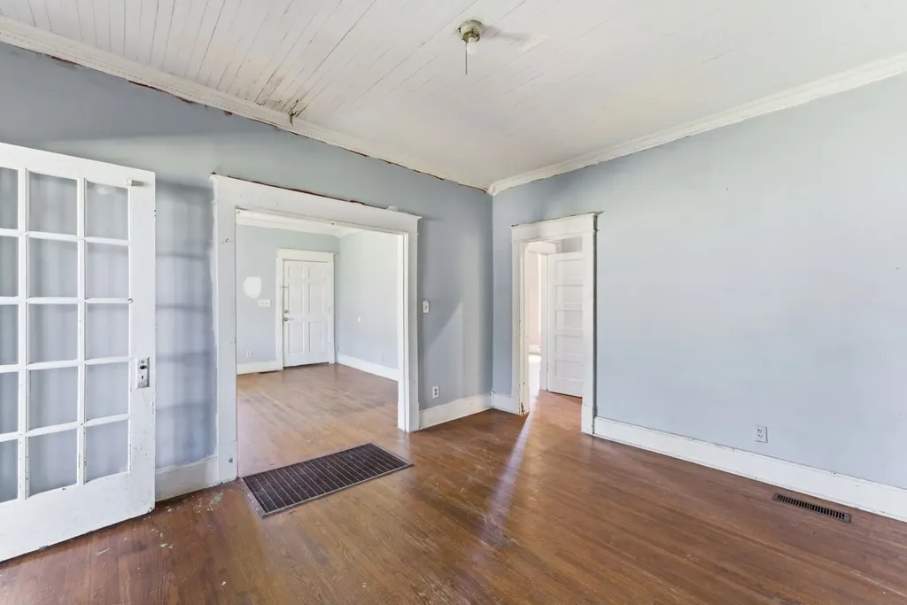 323 Kennedy Street Lawrenceburg TN 38464