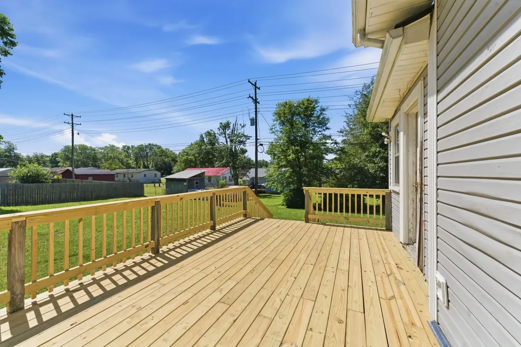 323 Kennedy Street Lawrenceburg TN 38464