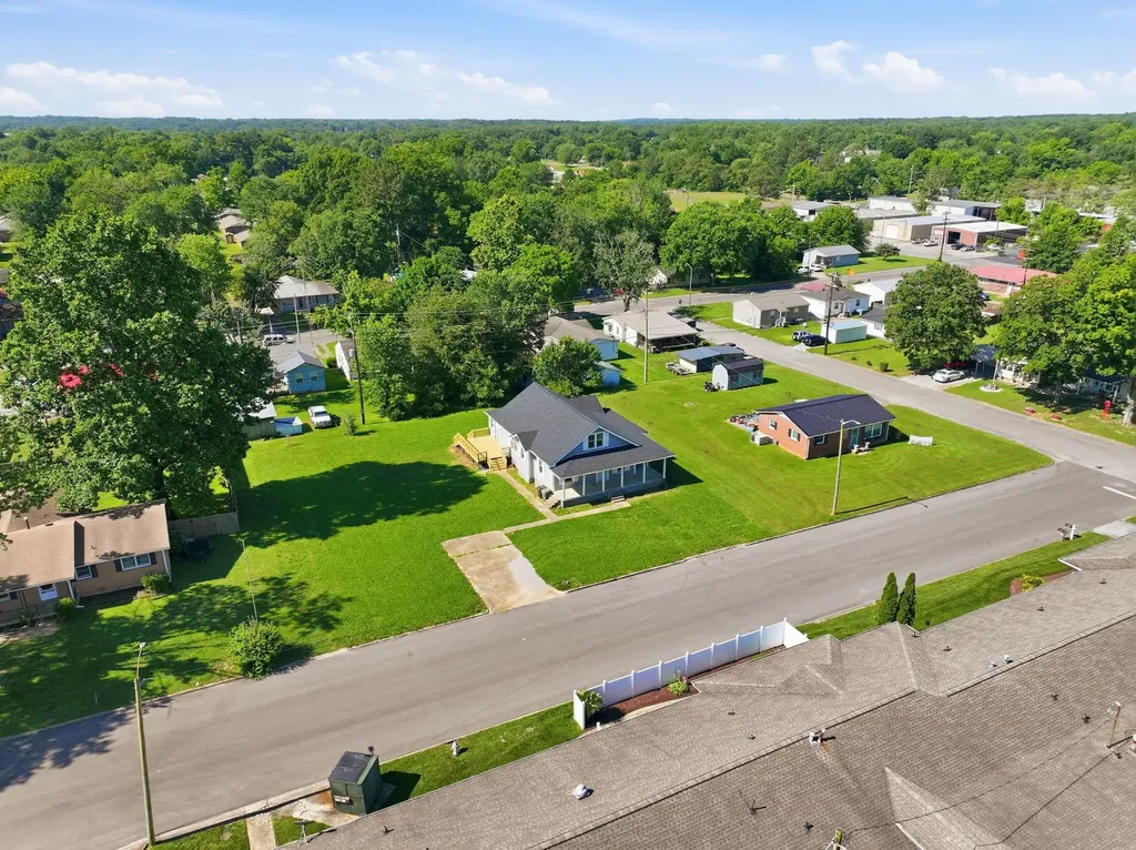 323 Kennedy Street Lawrenceburg TN 38464