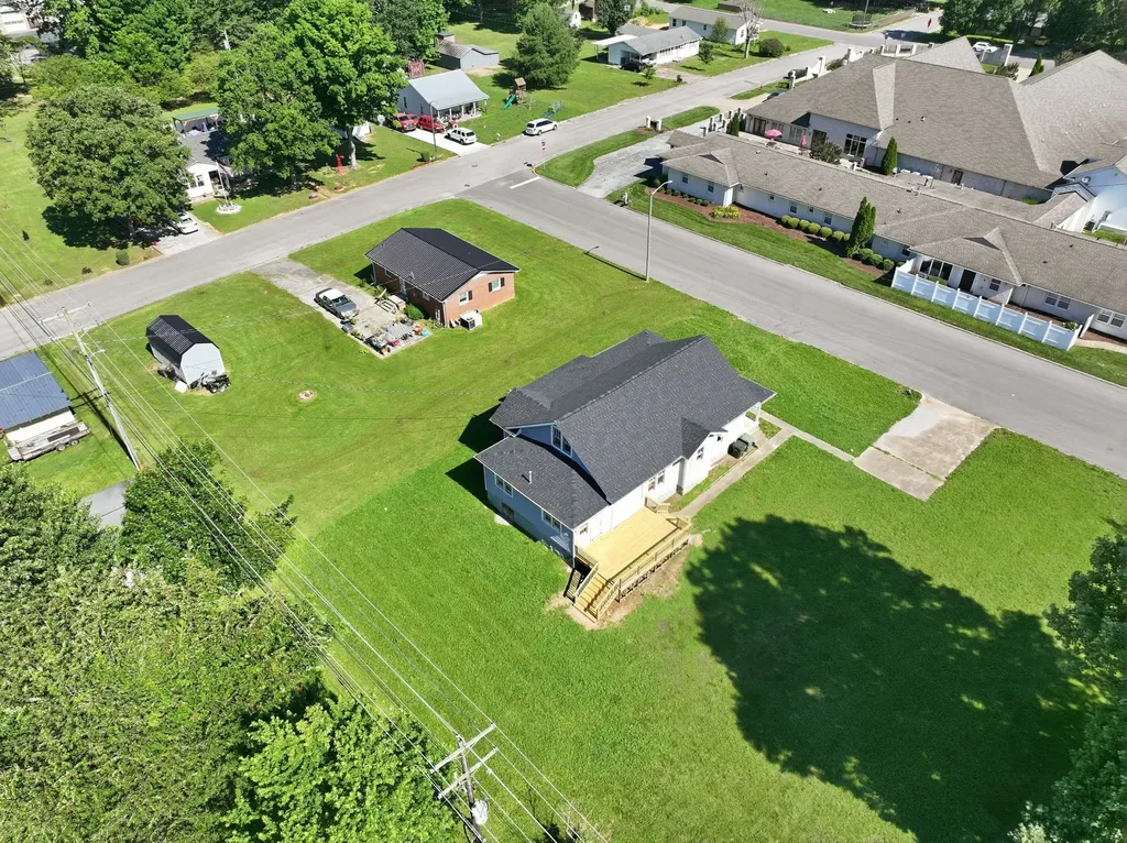 323 Kennedy Street Lawrenceburg TN 38464