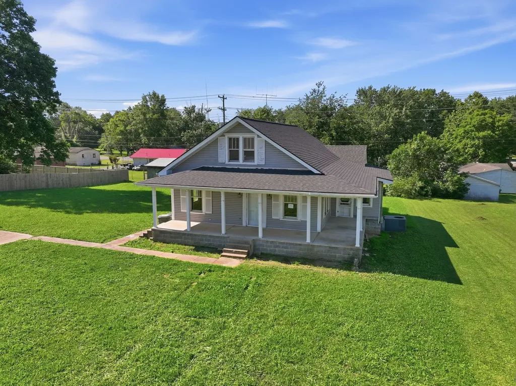 323 Kennedy Street Lawrenceburg TN 38464