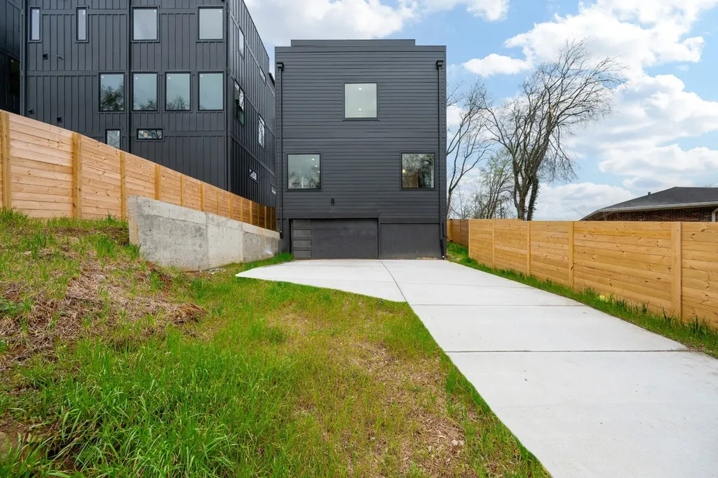 1001 Glenview Drive Nashville TN 37206