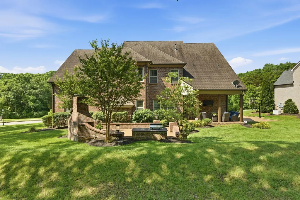 9618 Stonebluff Drive Brentwood TN 37027