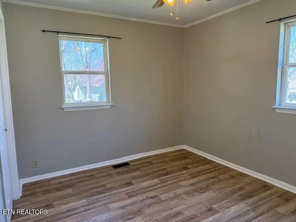 107 Pennsylvania Avenue Etowah TN 37331