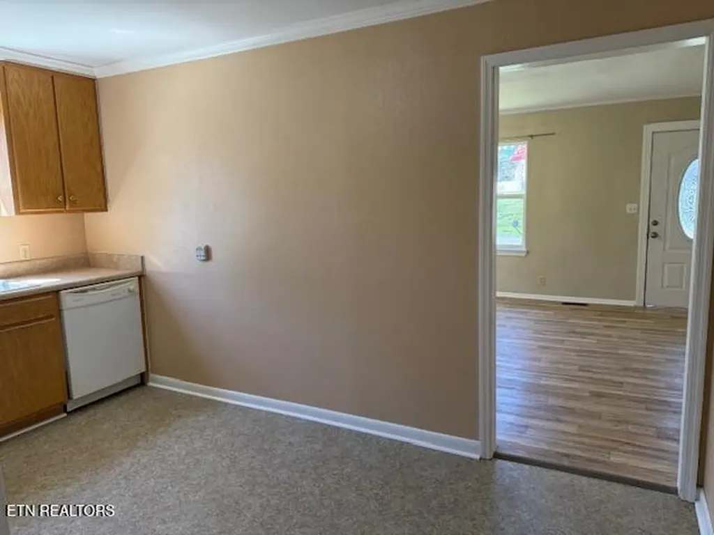 107 Pennsylvania Avenue Etowah TN 37331