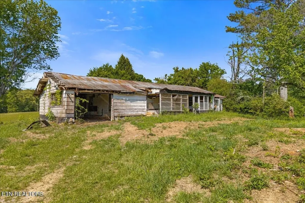 263 County Road 361 Niota TN 37826