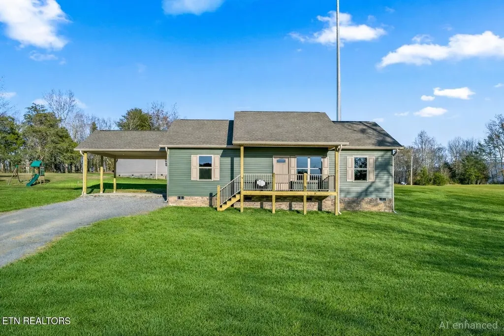 163 County Road 801 Etowah TN 37331