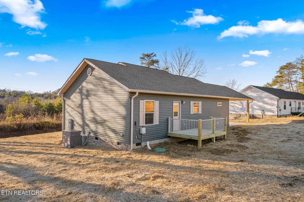 163 County Road 801 Etowah TN 37331