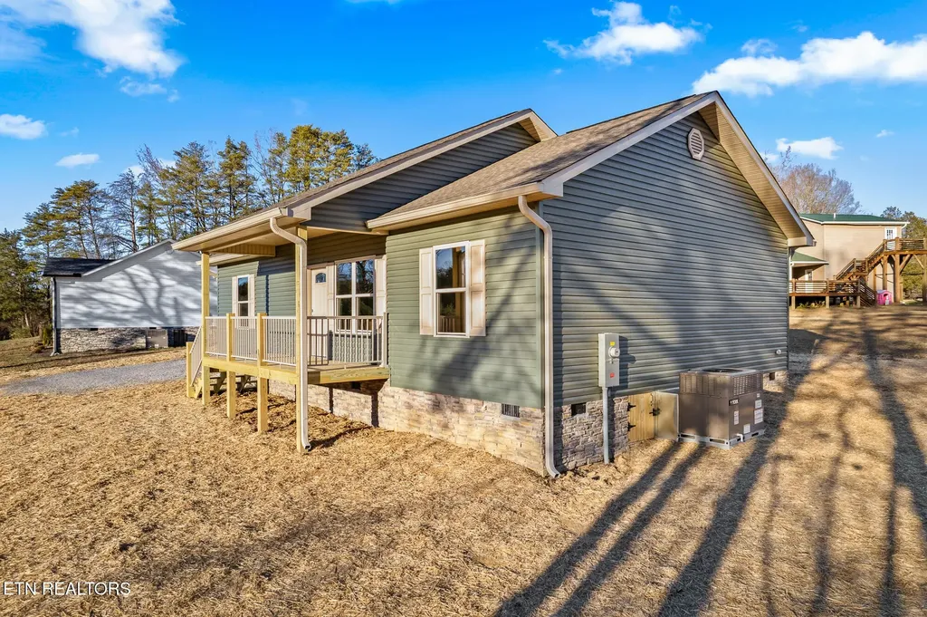 163 County Road 801 Etowah TN 37331