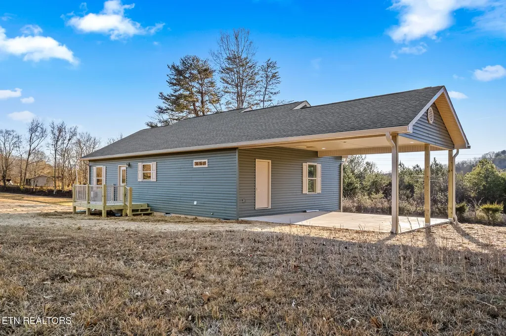 163 County Road 801 Etowah TN 37331