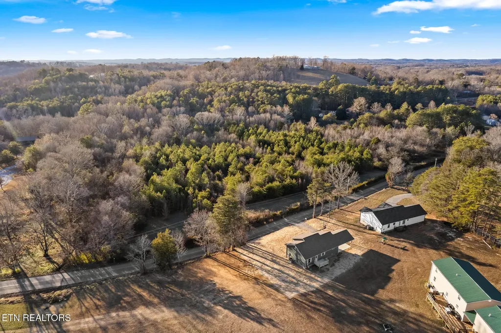 163 County Road 801 Etowah TN 37331