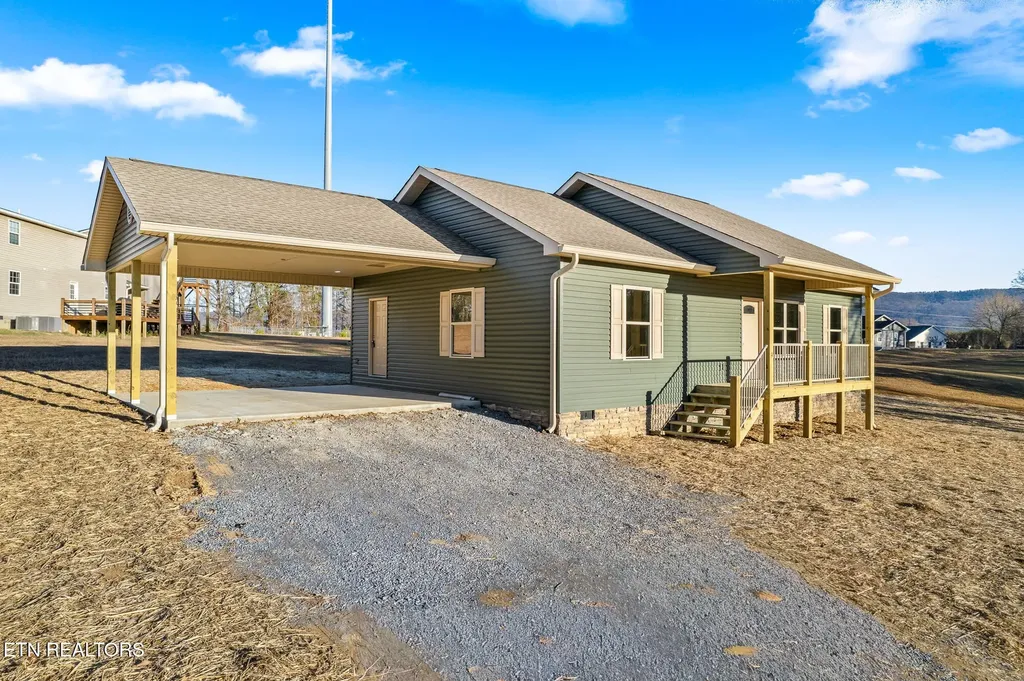 163 County Road 801 Etowah TN 37331