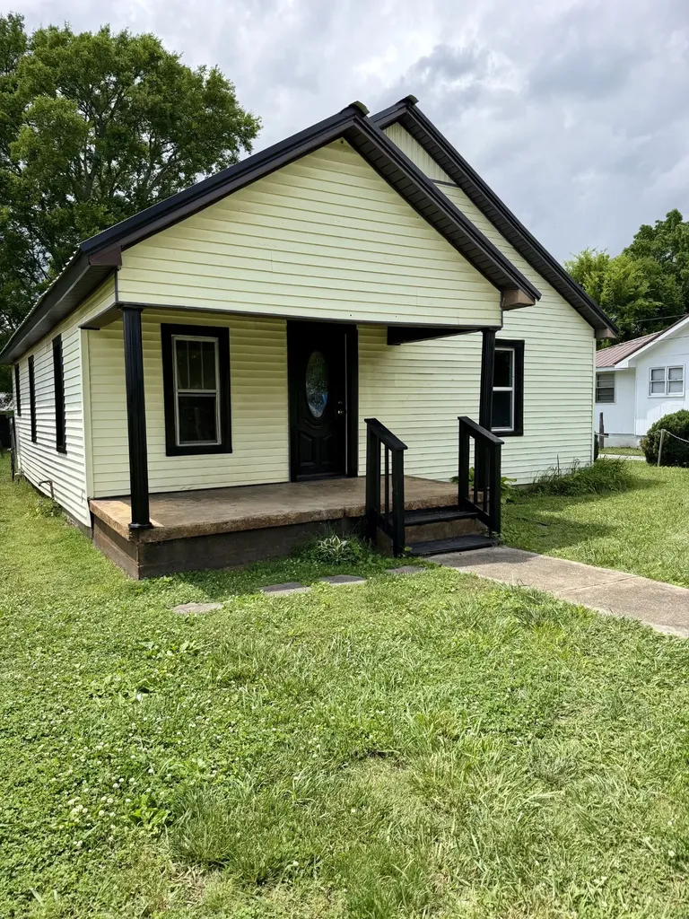 125 Walnut Street Cowan TN 37318